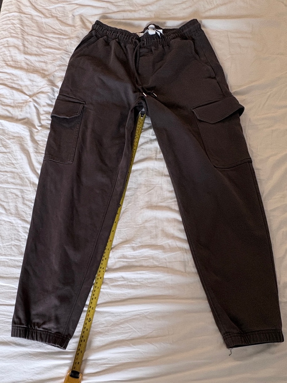 ALO Yoga Men's Chocolate Brown Cargo Joggers
